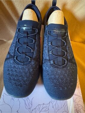 SKECHERS Relaxed Fit Women’s Slip-On Memory Foam Low Top Sneakers Blue